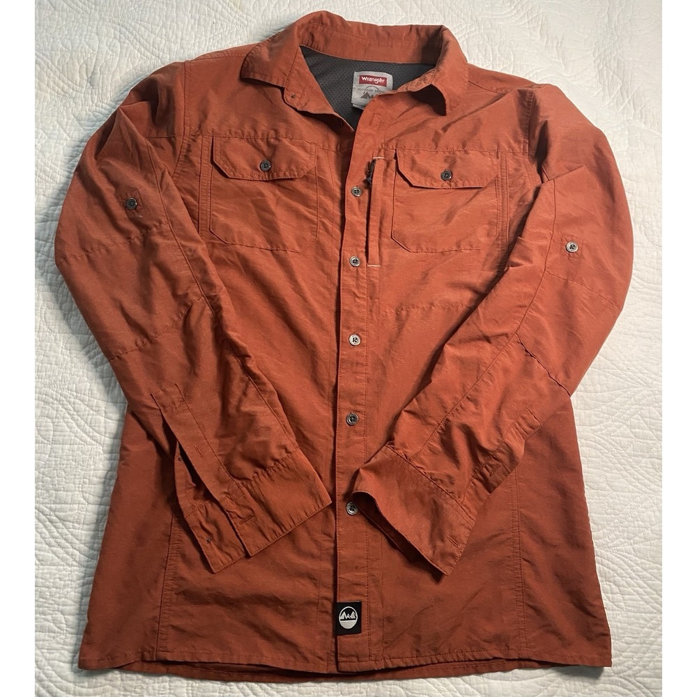 Wrangler Men's Small Outdoor Series Regular Fit Long Sleeve Shirt